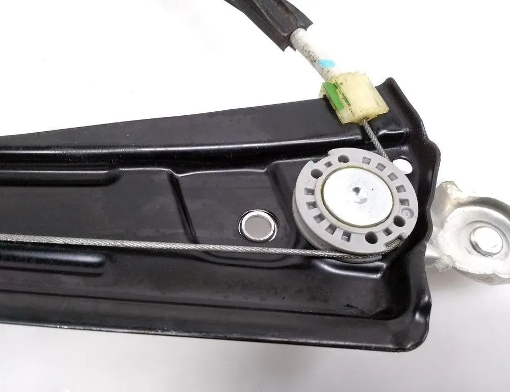 SEAT Tarraco 1 generation (2018-2023) Priekšējo kreiso durvju logu pacēlājs 5NA837461A 31240482