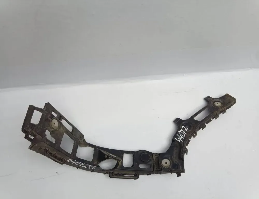 OPEL Zafira B (2005-2010) Aizmugurējā labā bampera stiprinājums 000137794,13125044RH,13125037RH 34347391