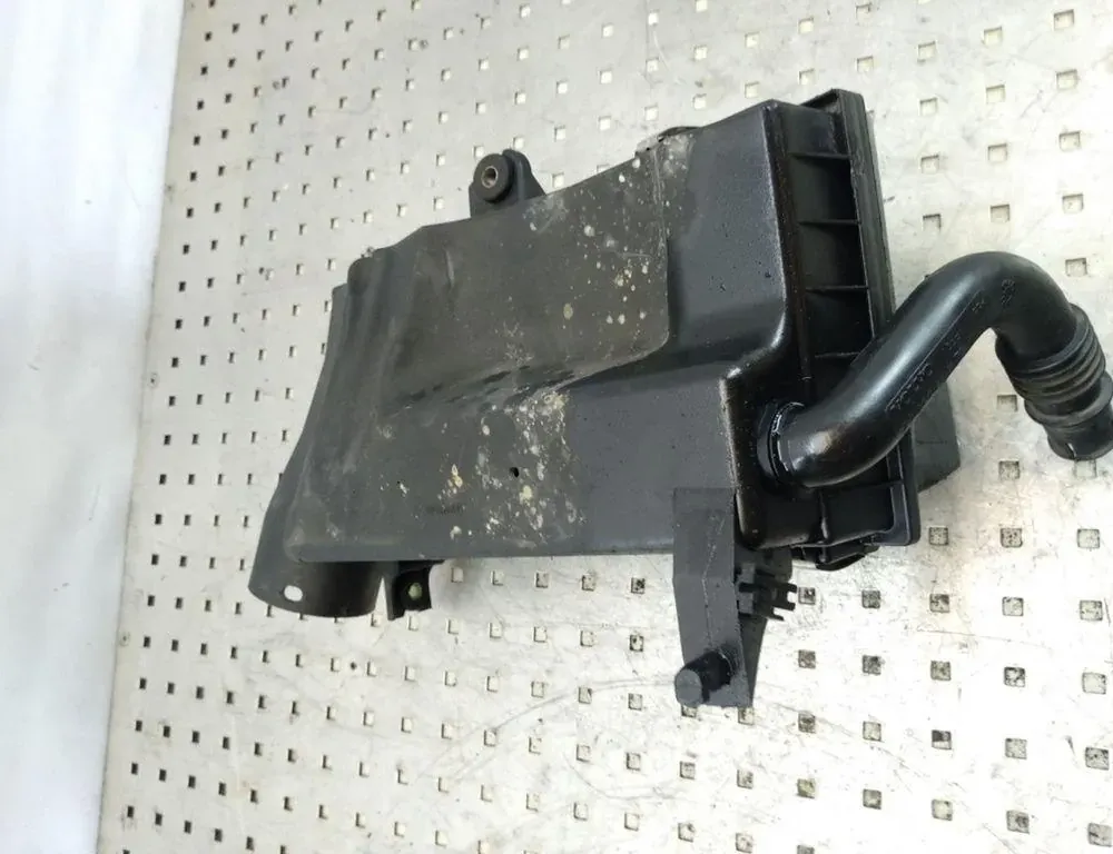 VOLVO V40 1 generation (1996-2004) Gaisa filtru kaste 30620760,1812431,30884026 34350117