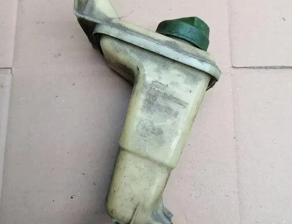 AUDI A6 C5/4B (1997-2004) Stūres pastiprinātāja sūkņa tvertne 8D0422373C 34352835