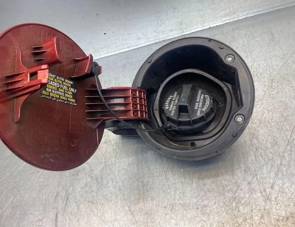 KIA Cee'd 1 generation (2007-2012) Degvielas tvertnes vāciņa bloķēšana 695131H300,695101H300 34352770