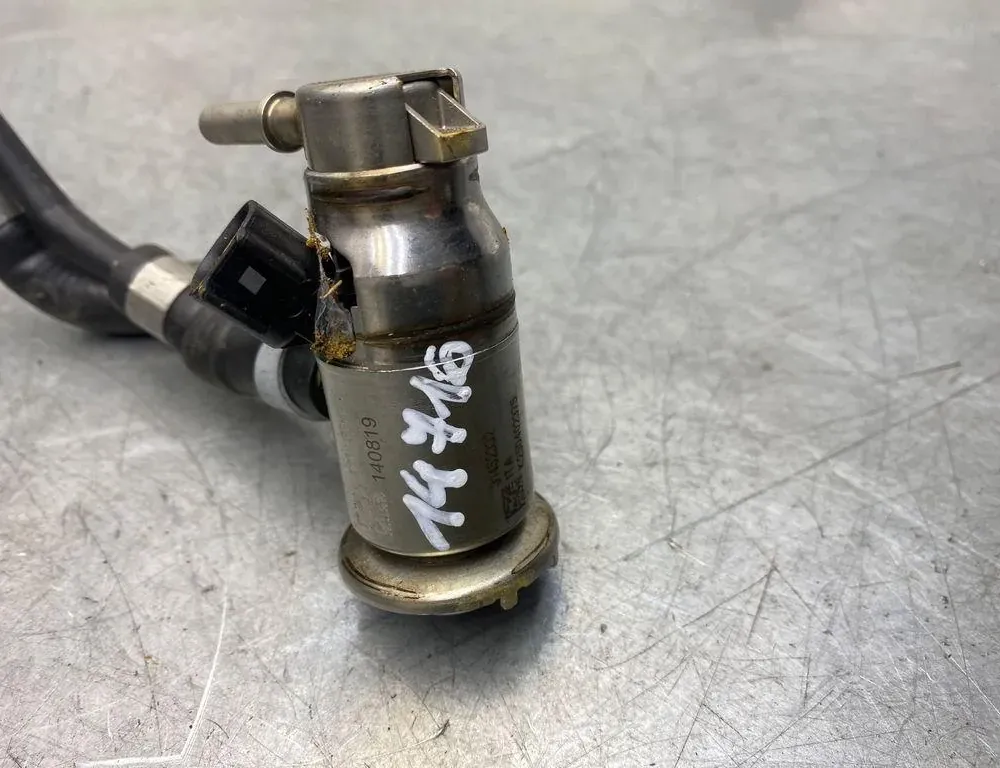 VOLVO XC60 2 generation (2017-2024) Degvielas spiediena sensors 31452332,31493271 34348355