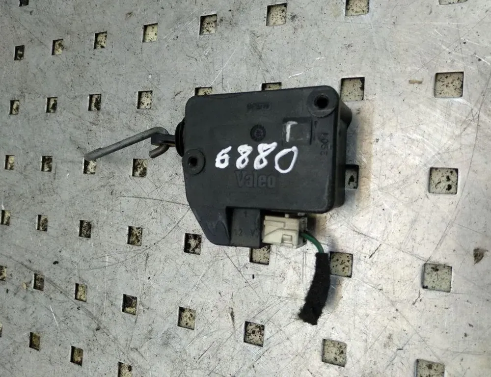 VOLVO V40 1 generation (1996-2004) Relejs 34343962