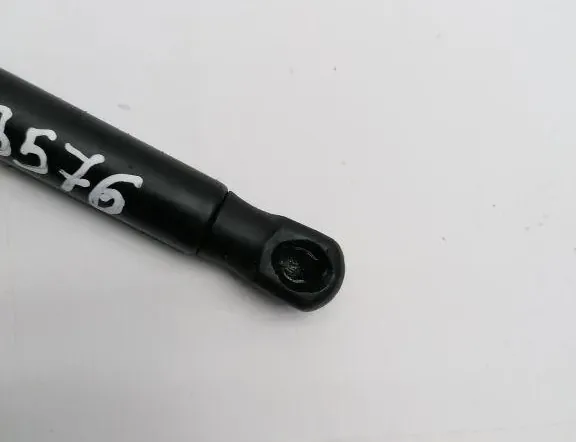 VOLVO V50 1 generation (2003-2012) Priekšējais kreisais pārsega amartizātors 31218478 34455891