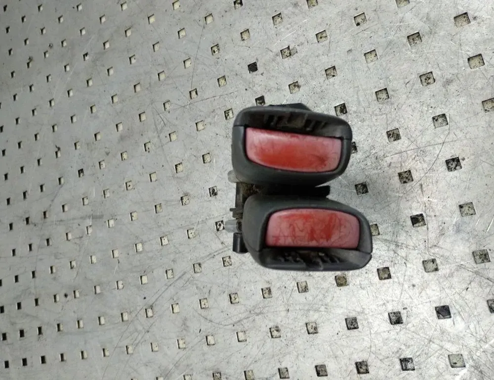 VOLVO V40 1 generation (1996-2004) Aizmugurējā vidējā sēdekļa sprādze 615842 34353438