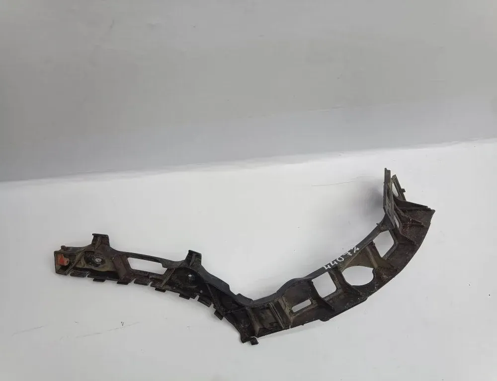 OPEL Zafira B (2005-2010) Aizmugurējā labā bampera stiprinājums 000137794,13125044RH,13125037RH 34347391