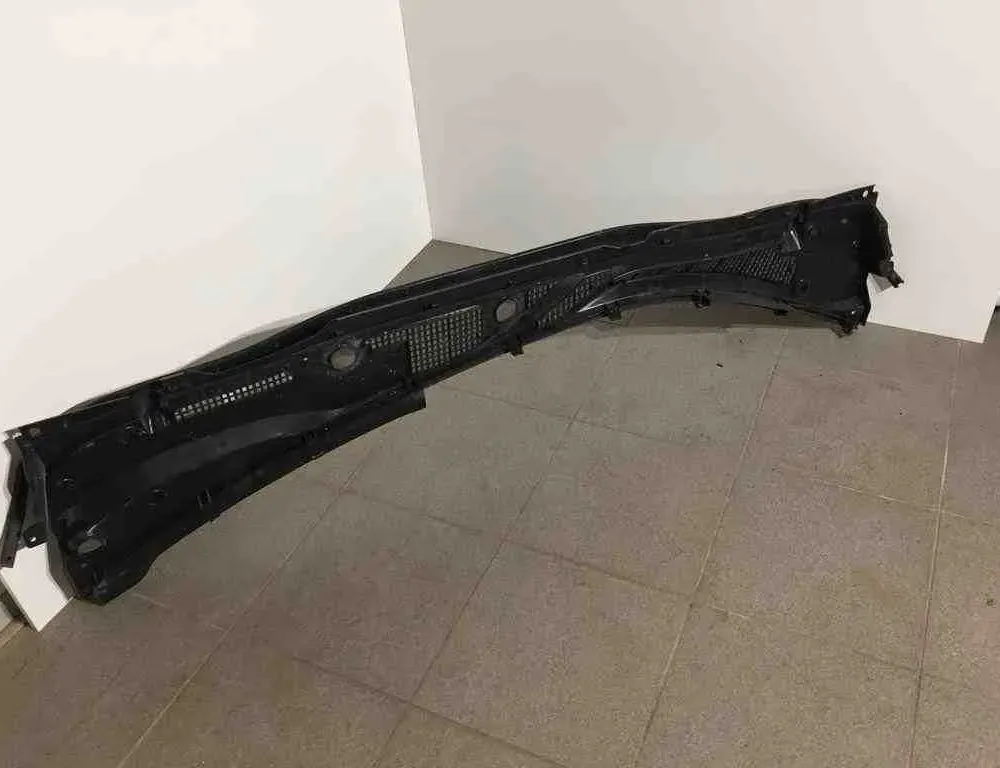 LEXUS RX 4 generation (2015-2024) Priekšējā stikla tīrītāja apdare / plastmasa 5570848220,5570848230 32707161