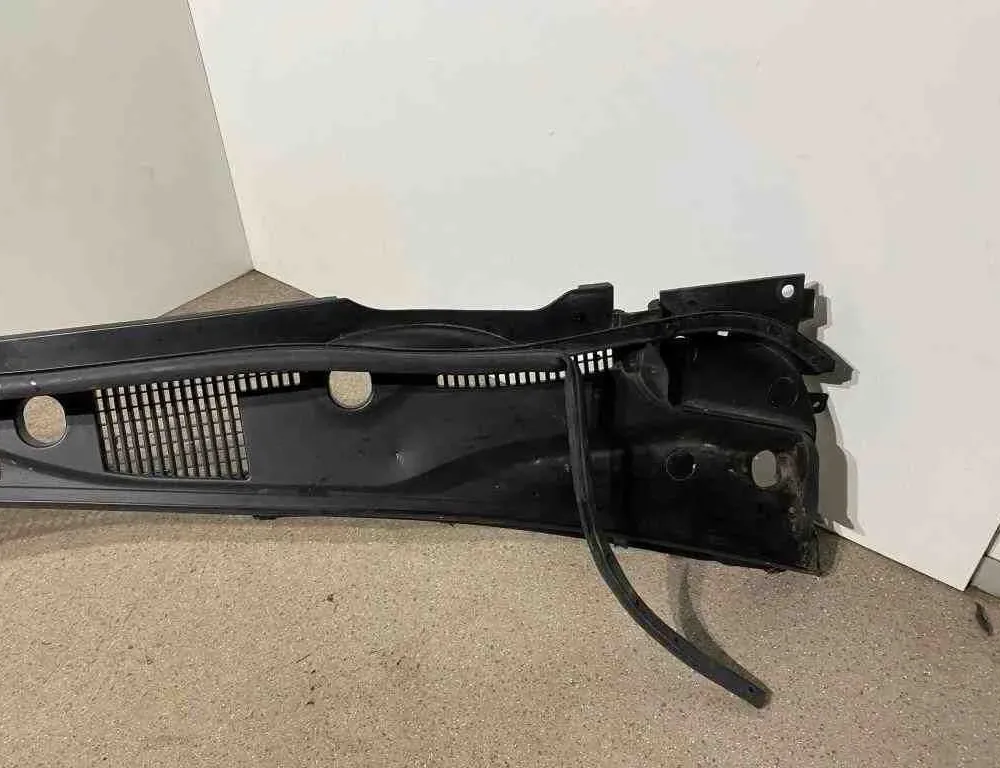 LEXUS RX 4 generation (2015-2024) Priekšējā stikla tīrītāja apdare / plastmasa 5570848220,5578148210,5578148220,5570848230 32710005