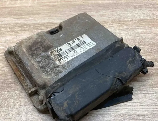 SEAT Ibiza 2 generation (1993-2002) Motora vadības bloks 038906018FB,0281010006 34380236