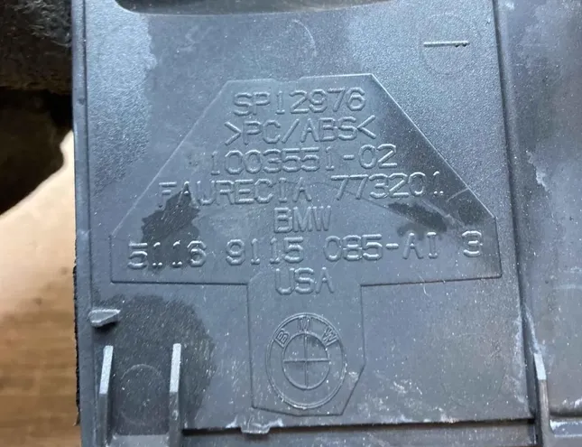 BMW X5 E53 (1999-2006) Mūzikas atskaņotāja papildu savienotāji (AUX / USB) 9115085,6986791 34387279