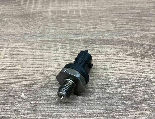 OPEL Astra H (2004-2014) Датчики топливной магистрали левые 028100290 34369338