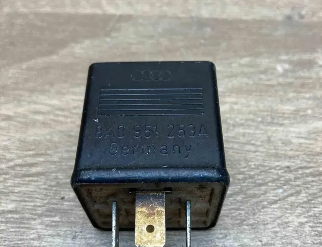 AUDI A3 8L (1996-2003) Relejs 8A0951253A,899585,203 34391131