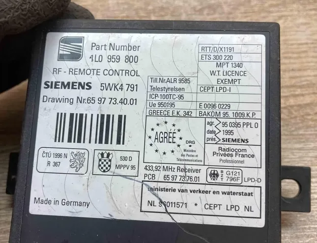 SEAT Ibiza 2 generation (1993-2002) Блок управления Комфорт 1L0959800,5WK4791 34321174