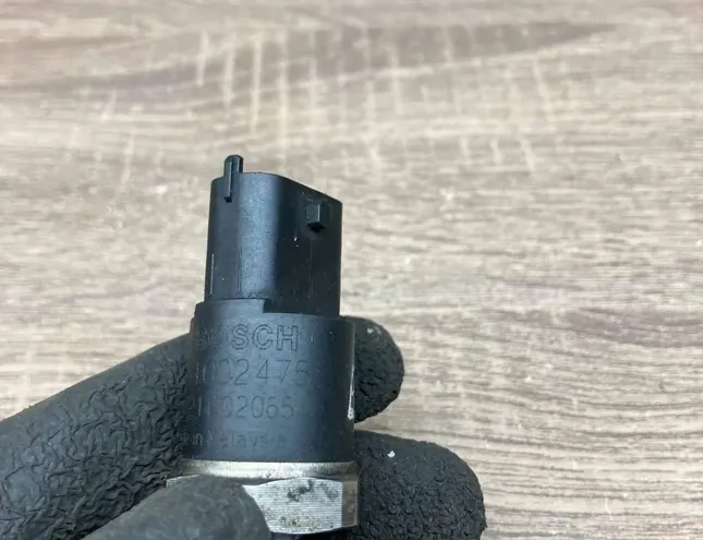 BMW 3 Series E21 (1975-1983) Датчики топливной магистрали левые 0281002475 34369333