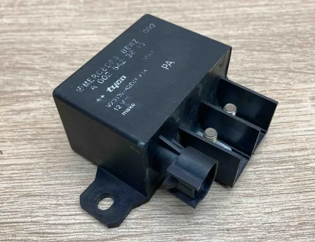 MERCEDES-BENZ E-Class W124 (1984-1997) Spark Glow Plugs A0025423819 34399540