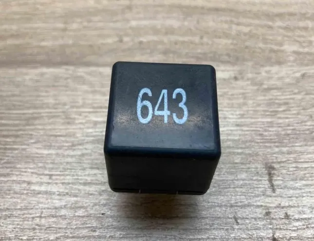 AUDI A4 B5/8D (1994-2001) Relejs 8K0951253,643 34388143