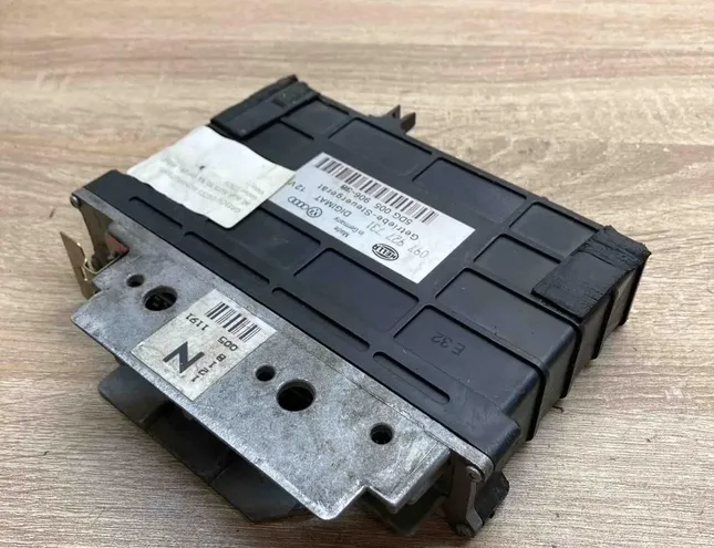 AUDI 100 4A/C4 (1990-1994) Pārnesumkārbas vadības bloks 5DG005906,097927731 34365536