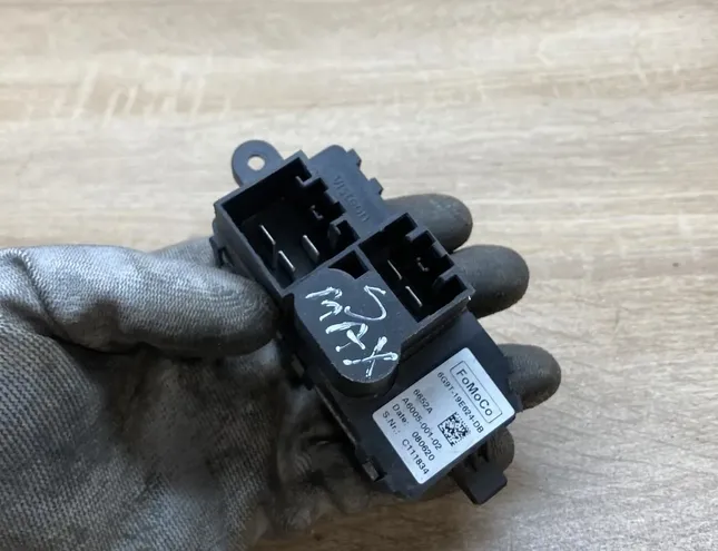 FORD S-Max 1 generation (2006-2015) Salona sildītāja rezistors 6G9T19E624DB,6G9T19E624DB 34282962