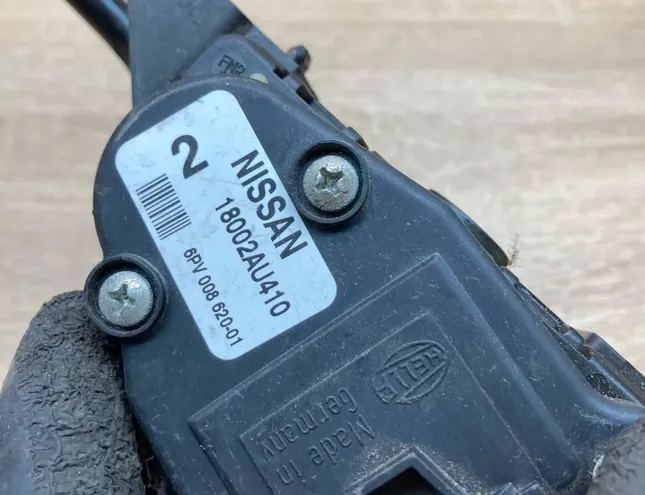NISSAN Primera P10 (1990-1997) Akseleratora / gāzes pedālis 18002AU410,6PV008620,WithPlug 34405557