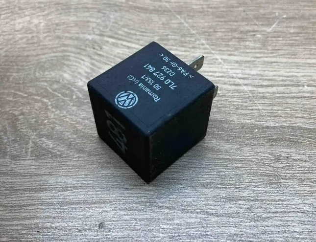 VOLKSWAGEN Touareg 1 generation (2002-2010) Реле 7L0927841,481 34391005