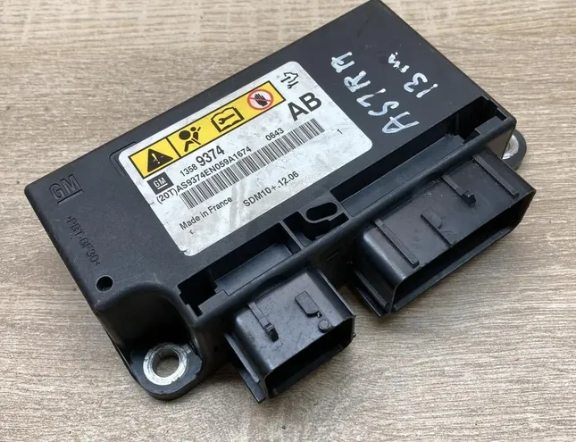 OPEL Insignia A (2008-2016) Security Control Unit 13589374 34427257