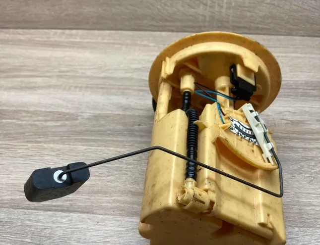 PEUGEOT 406 1 generation (1995-2004) Kreisās puses degvielas sūknis 9642124380 34383334