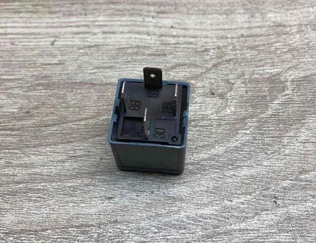 AUDI A8 D2/4D (1994-2002) Relejs 141951253B,V23134B52X227 34366233