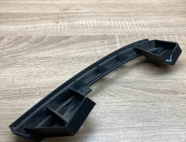 VOLKSWAGEN Touran 1 generation (2003-2015) Priekšējā kreisā bufera stiprinājums 1T0807889B,013837 34390476