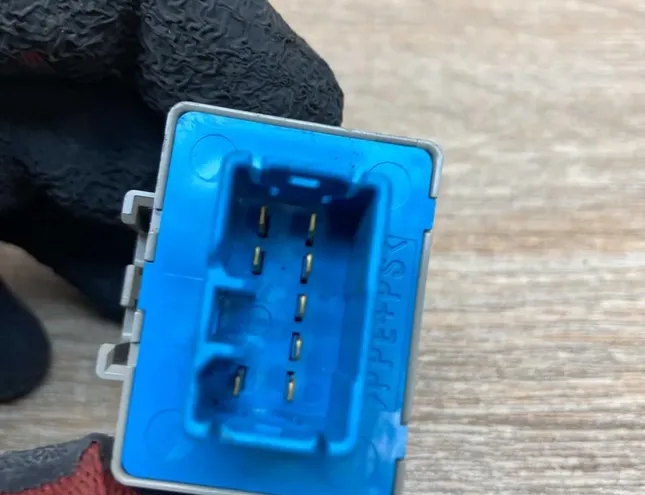 TOYOTA Prius 2 generation (XW20) (2003-2011) Реле 8198046010,0665005531 34407242