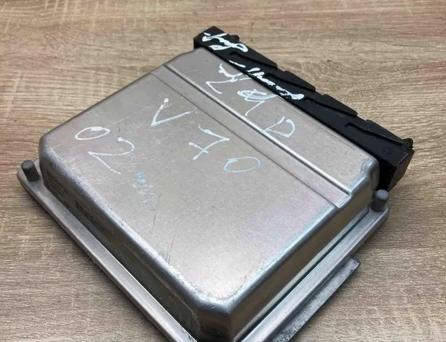 VOLVO V70 1 generation (1997-2000) Блок управления двигателем 08677708A,0281010319,L42 34404614