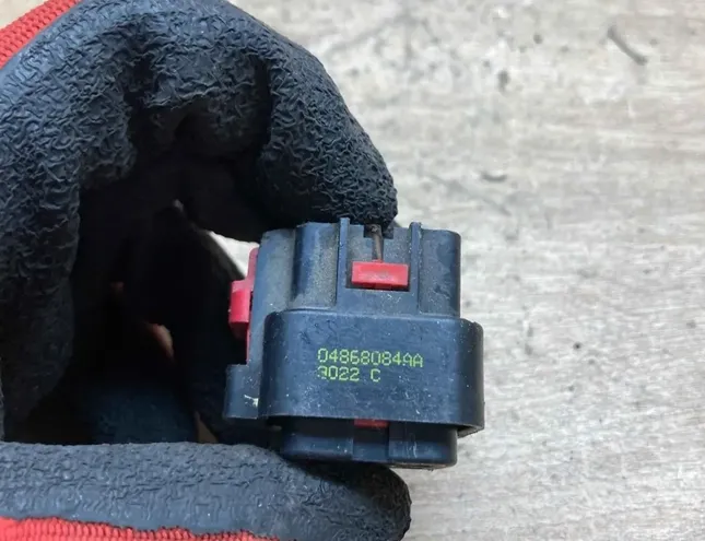 CHRYSLER Voyager 4 generation (2001-2007) Augstsprieguma aizdedzes vads (svečvads) 04868084AA 34387128