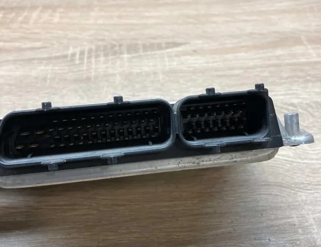 VOLKSWAGEN Scirocco 3 generation (2008-2020) Motora vadības bloks 030906032J,0261204913 34361668