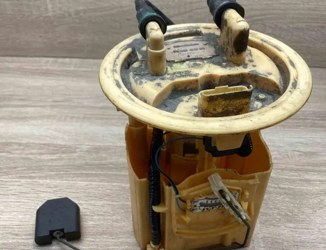 PEUGEOT 406 1 generation (1995-2004) Kreisās puses degvielas sūknis 9642124380 34383334