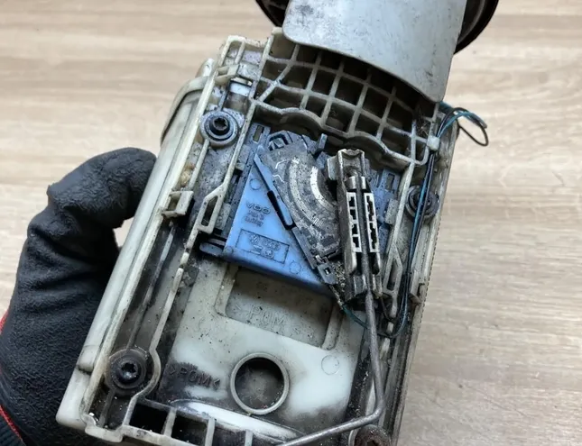 VOLKSWAGEN Passat B5 (1996-2005) Kreisās puses degvielas sūknis 3B0919050B 34288824