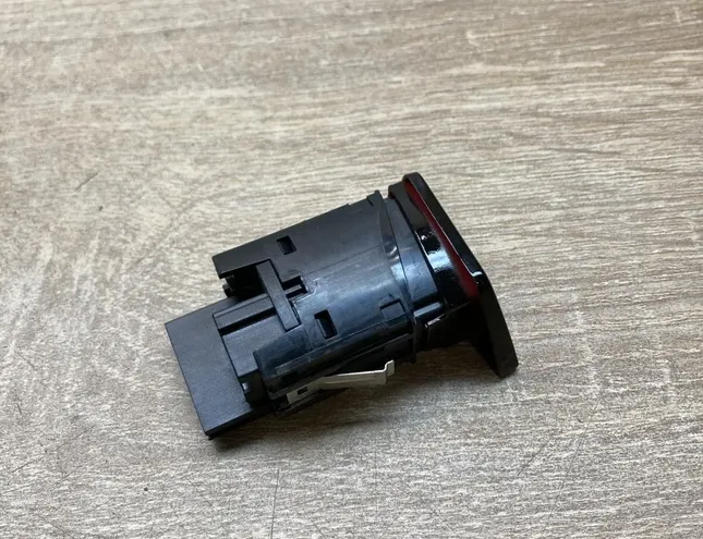 BMW 5 Series E28 (1981-1988) Avārijas poga 6993046,14042610 34433803