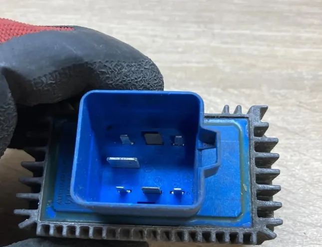 OPEL Astra H (2004-2014) Aizdedzes sveces 55353011 34281073