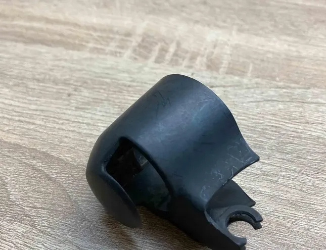 VOLKSWAGEN Passat B6 (2005-2010) Priekšējā stikla tīrītāja apdare / plastmasa 6Q6955435B 34379939