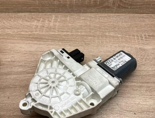 AUDI A6 C4/4A (1994-1997) Маторчик стеклоподъемника передней левой двери 4F0959801D,BRF 34388617