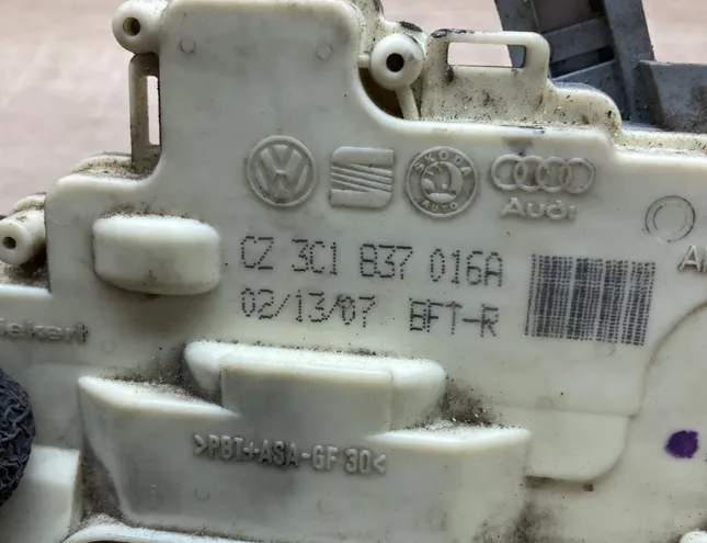 AUDI Q7 4L (2005-2015) Priekšējo labo durvju slēdzene 3C1837016A,Frontrightside 34434254