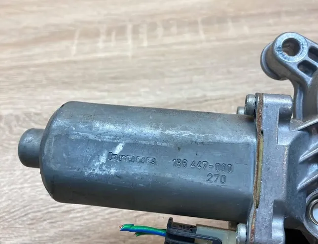 VOLVO 850 1 generation (1992-1997) Priekšējo kreiso durvju logu pacēlāja motorīts 186447000,0130821604 34382099