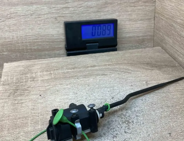 BMW 3 Series E21 (1975-1983) Degvielas tvertnes vāciņa bloķēšana 6985880,698588004 34381207