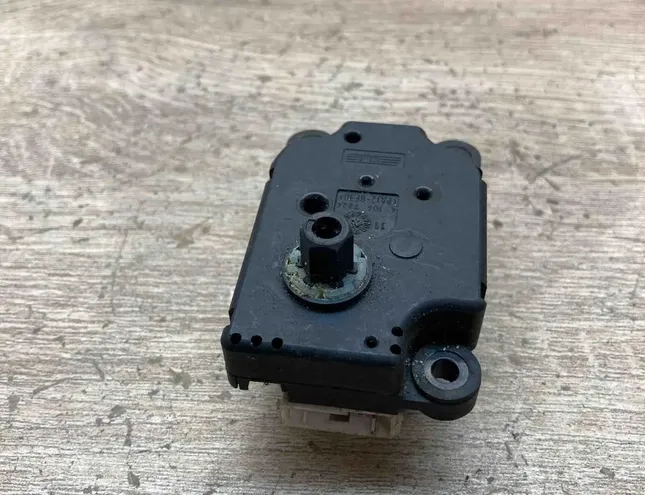 PEUGEOT 307 1 generation (2001-2008) Salona sildītāja vadības vārsti 91508U825,EAM501 34364774