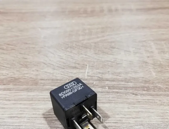 VOLKSWAGEN Passat B5 (1996-2005) Relejs 8d0951253a 34411516