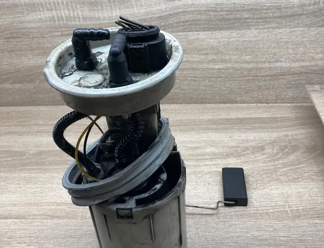 VOLKSWAGEN Passat B5 (1996-2005) Kreisās puses degvielas sūknis 3B0919050,3B0919050S,220212010002 34288822