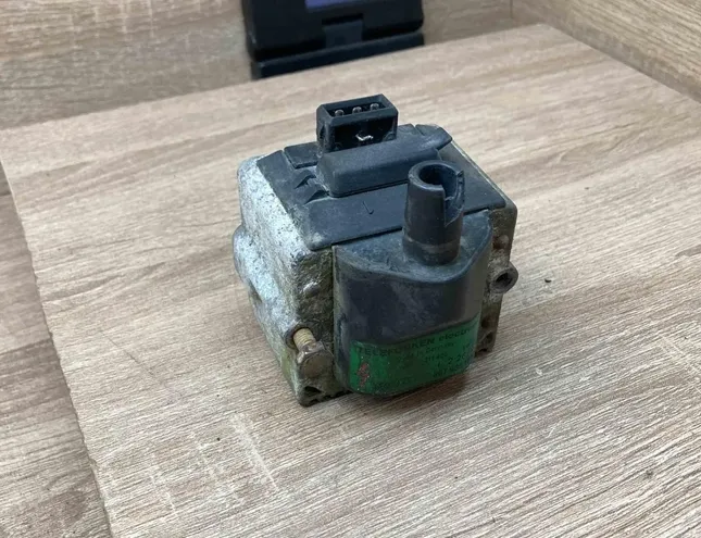 VOLKSWAGEN Golf 1 generation (1974-1993) Augstsprieguma aizdedzes spoles komplekts 867905104A,311425 34385006