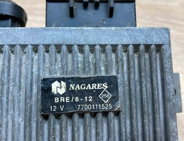 VOLVO S40 1 generation (1996-2004) Aizdedzes sveces 7700111525 34383793