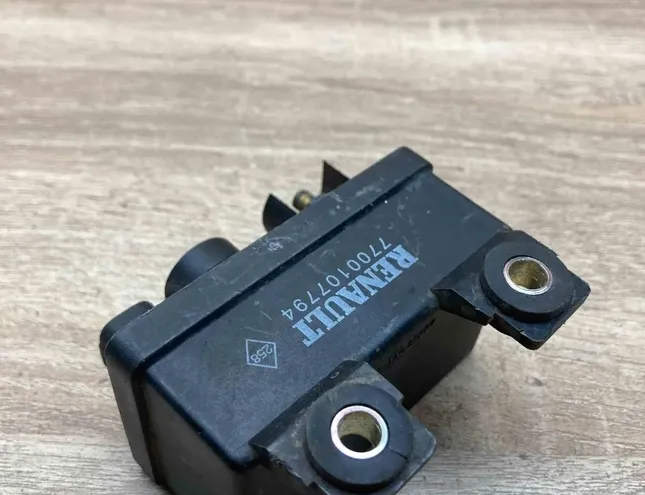 RENAULT Megane 1 generation (1995-2003) Aizdedzes sveces 7700107794 34383838