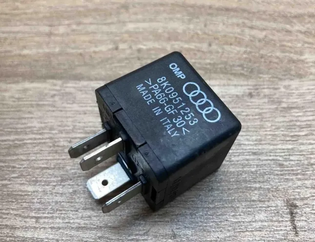 AUDI A4 B5/8D (1994-2001) Relejs 8K0951253,643 34388143