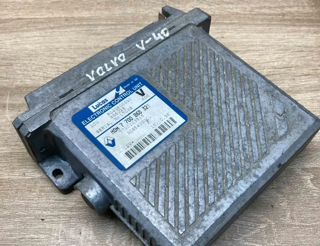 VOLVO S40 1 generation (1996-2004) Motora vadības bloks 7700868321,3085430001 34393996