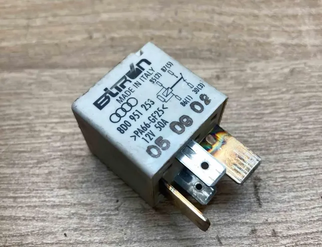 NISSAN Qashqai 1 generation (2007-2014) Relejs 8D0951253,370 34388132